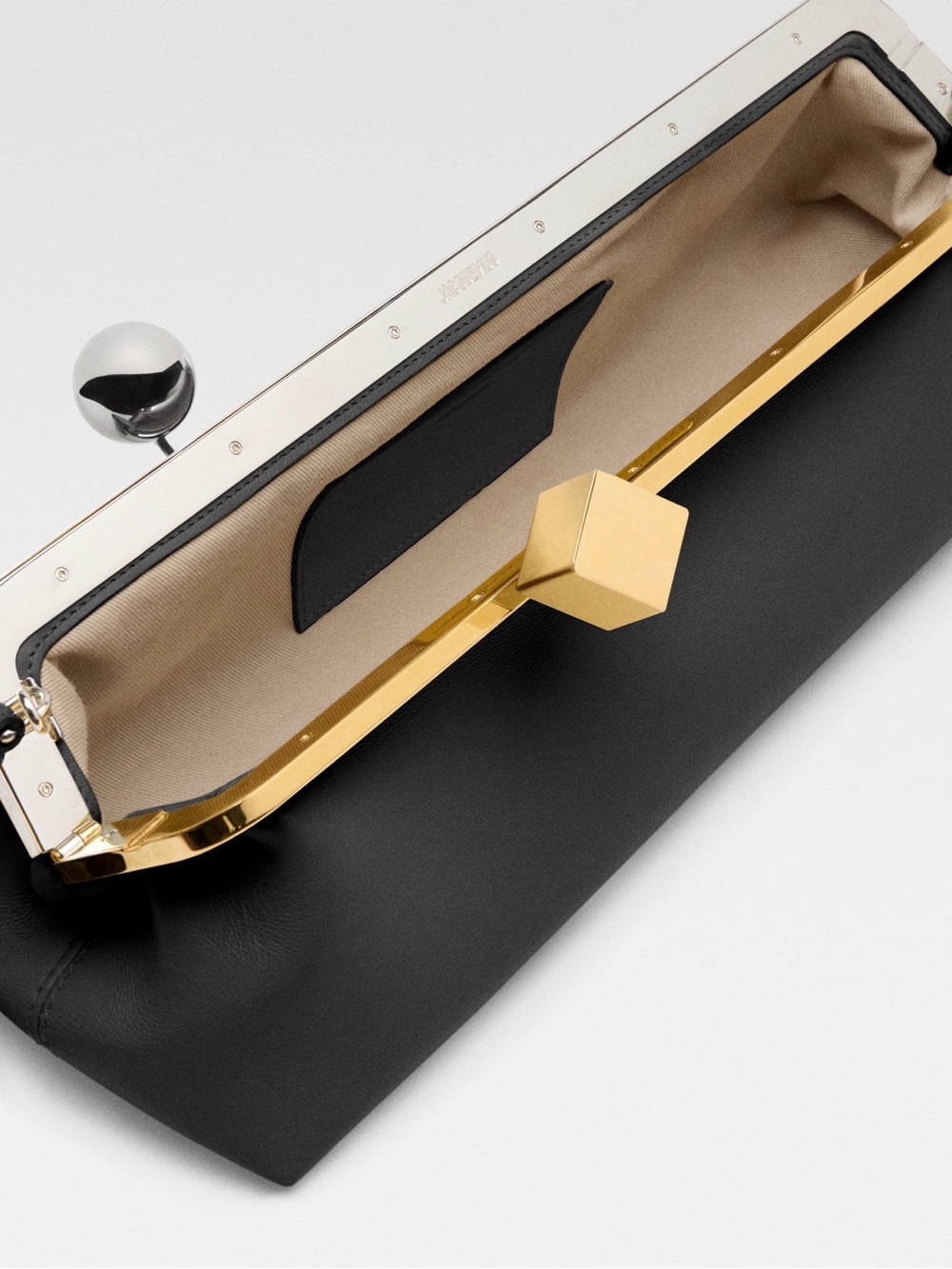 Jacquemus La Pochette Salon Black Leather clutch with removable Strap❤️